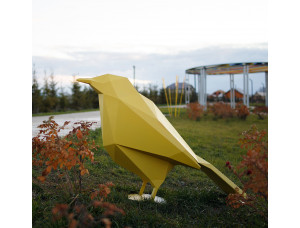 Полигональная скульптура птица